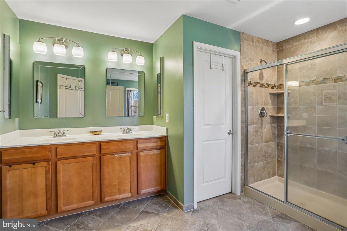 HALLMAN GROVE - Residential