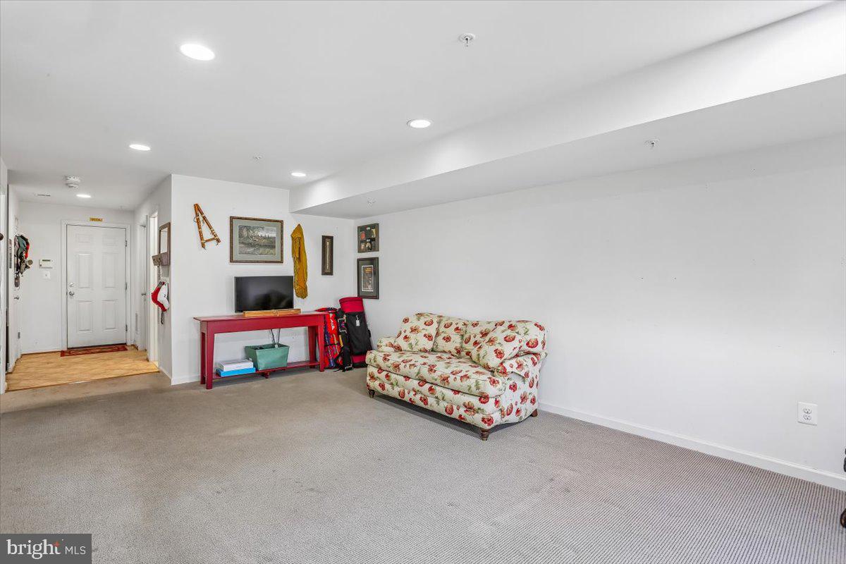 HALLMAN GROVE - Residential