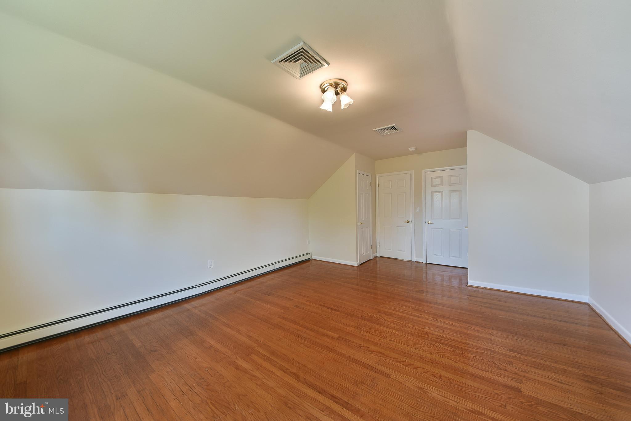 FLOURTOWN - Residential