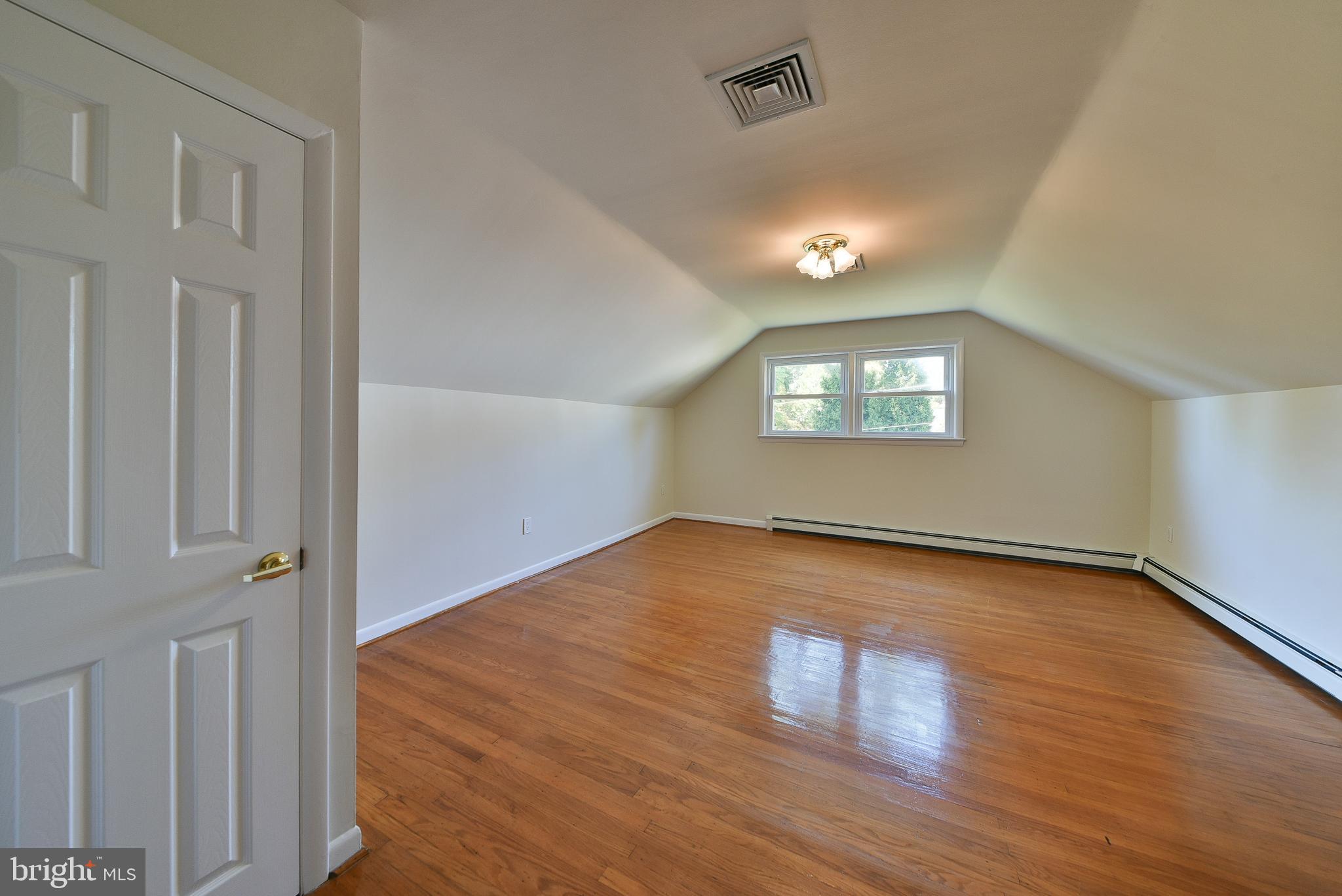 FLOURTOWN - Residential