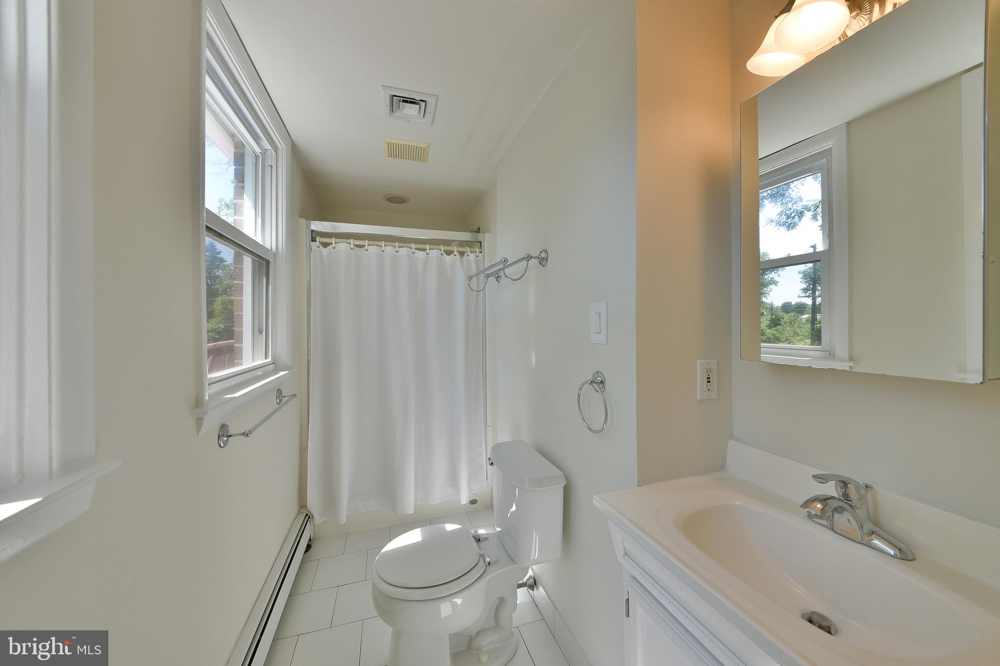 FLOURTOWN - Residential