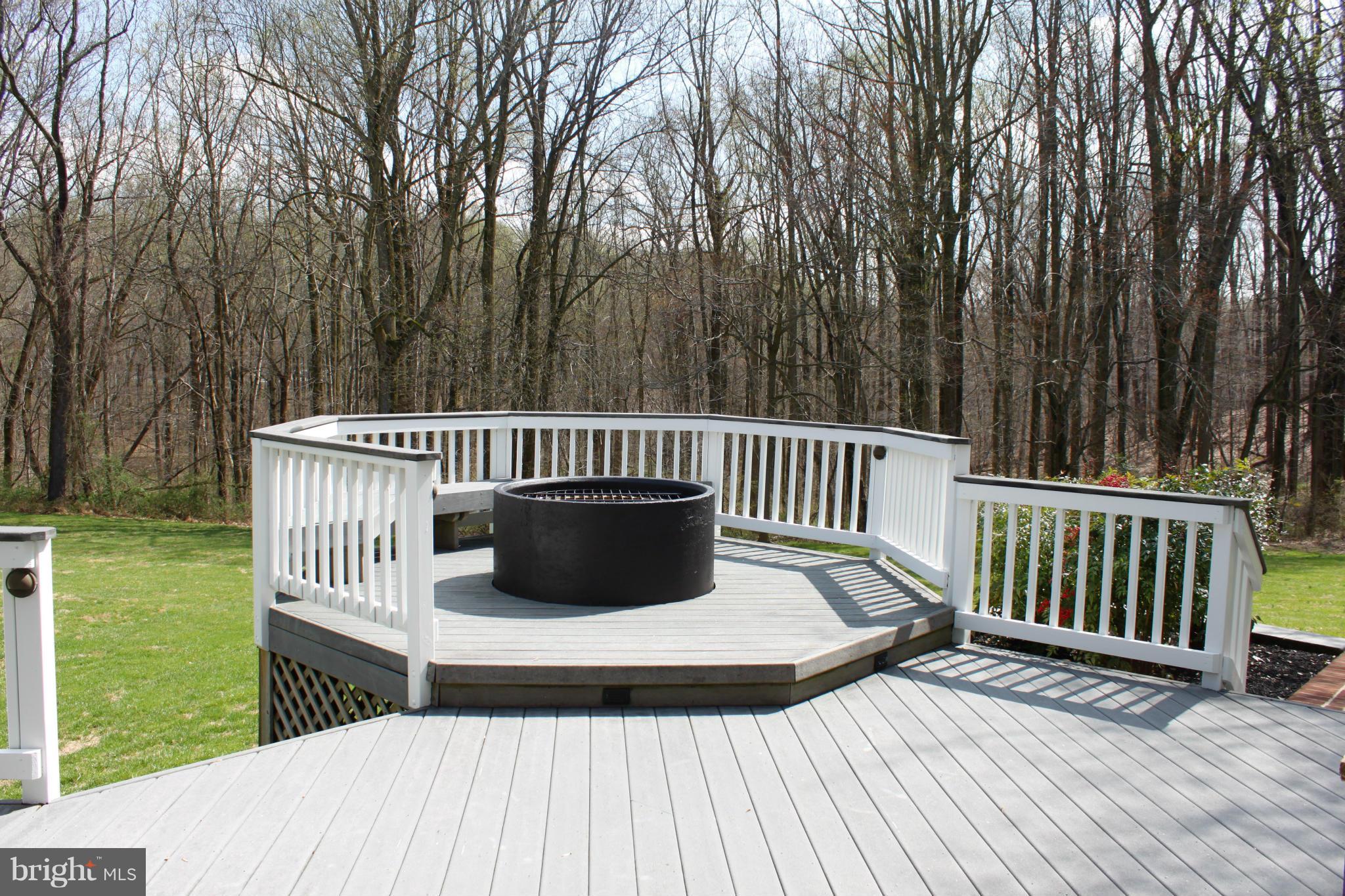 VICTORIA WOODS - Residential