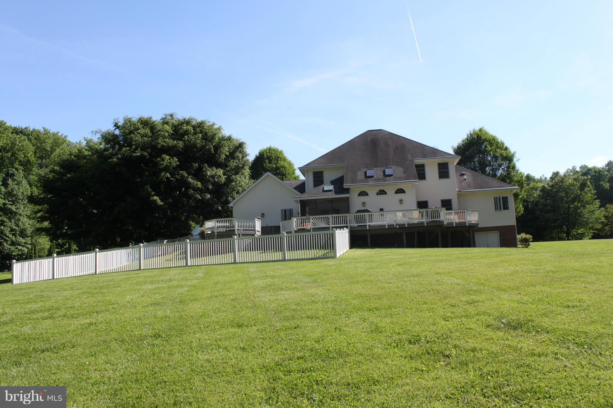 VICTORIA WOODS - Residential