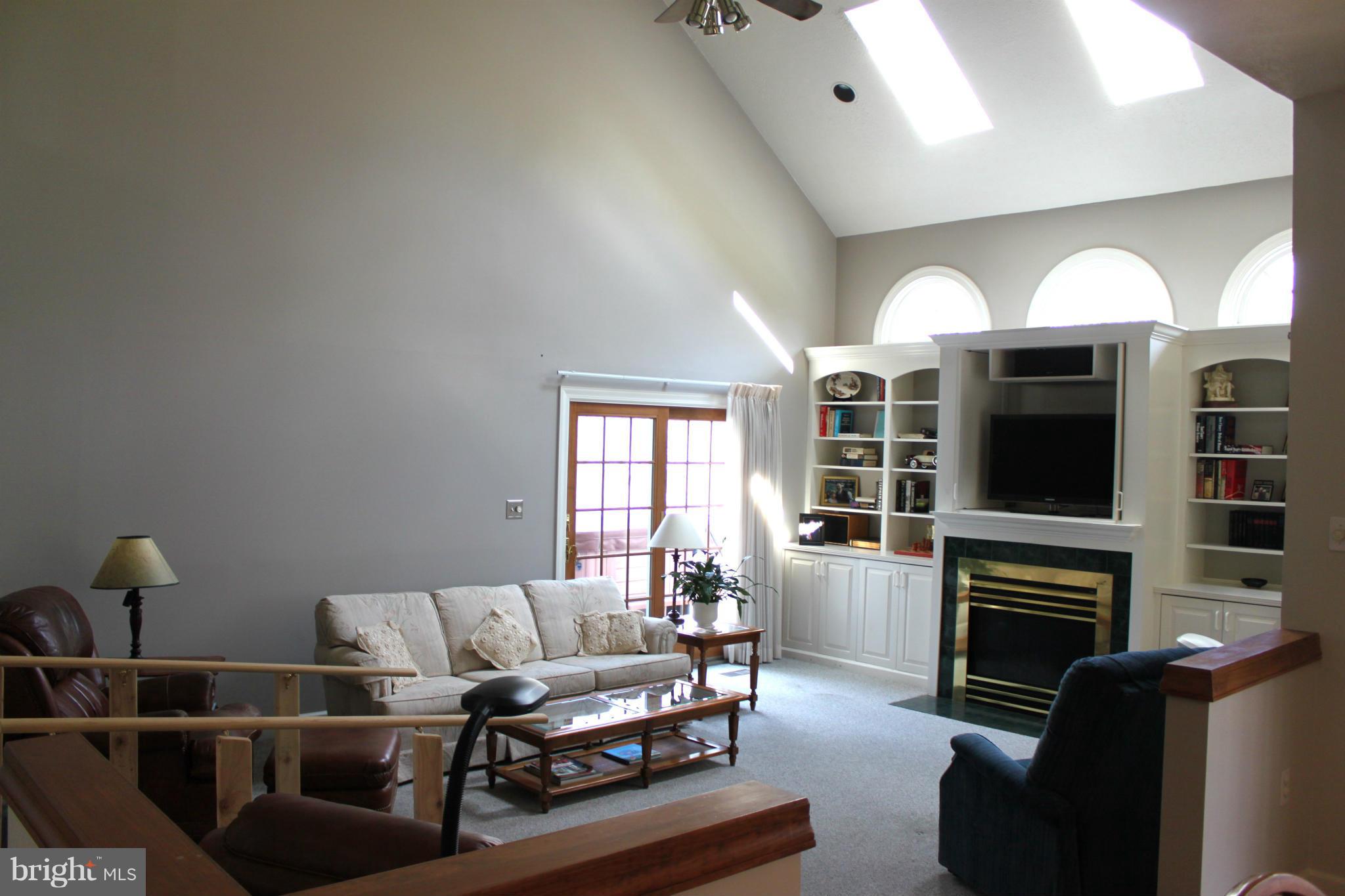 VICTORIA WOODS - Residential