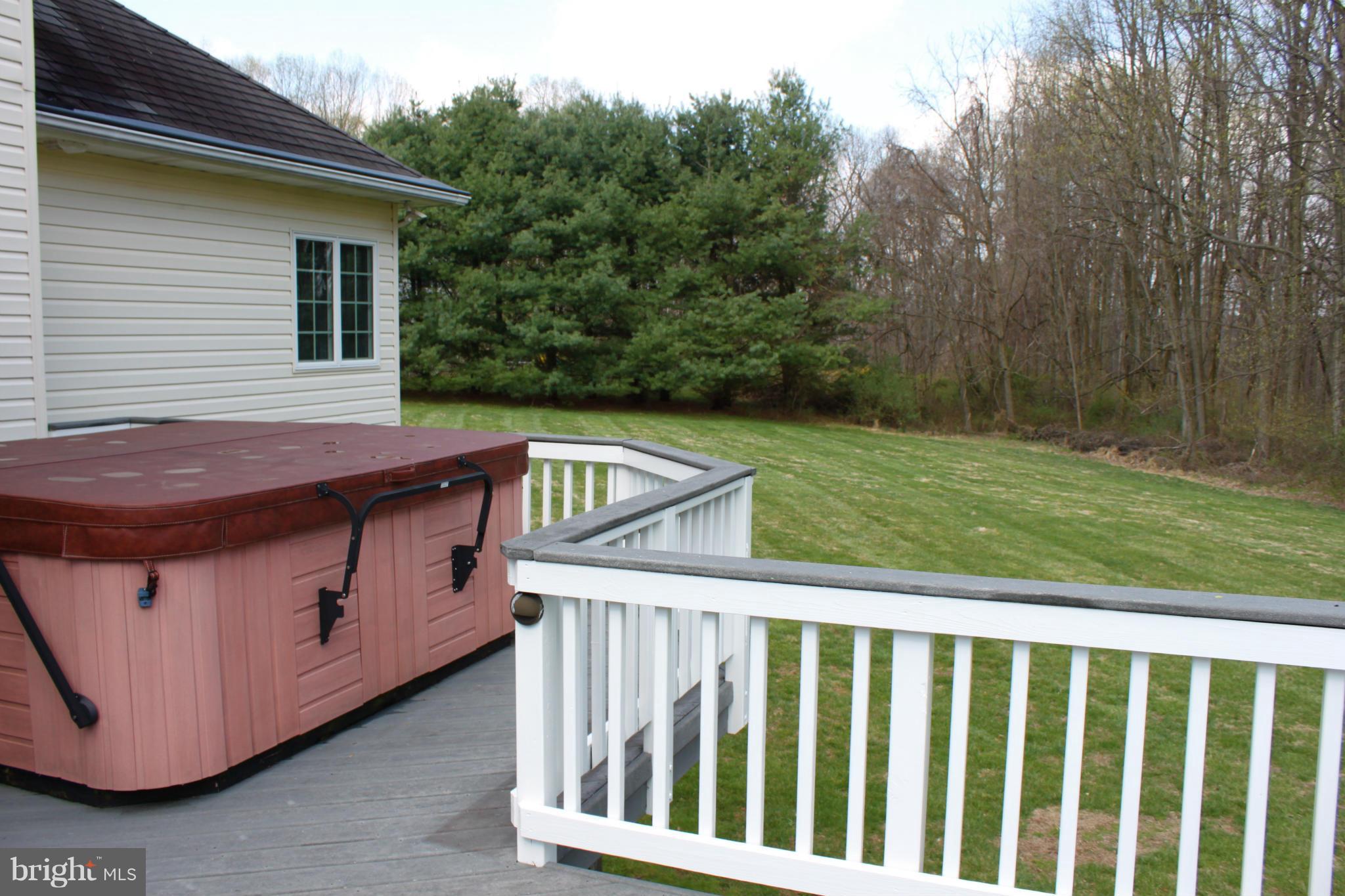 VICTORIA WOODS - Residential