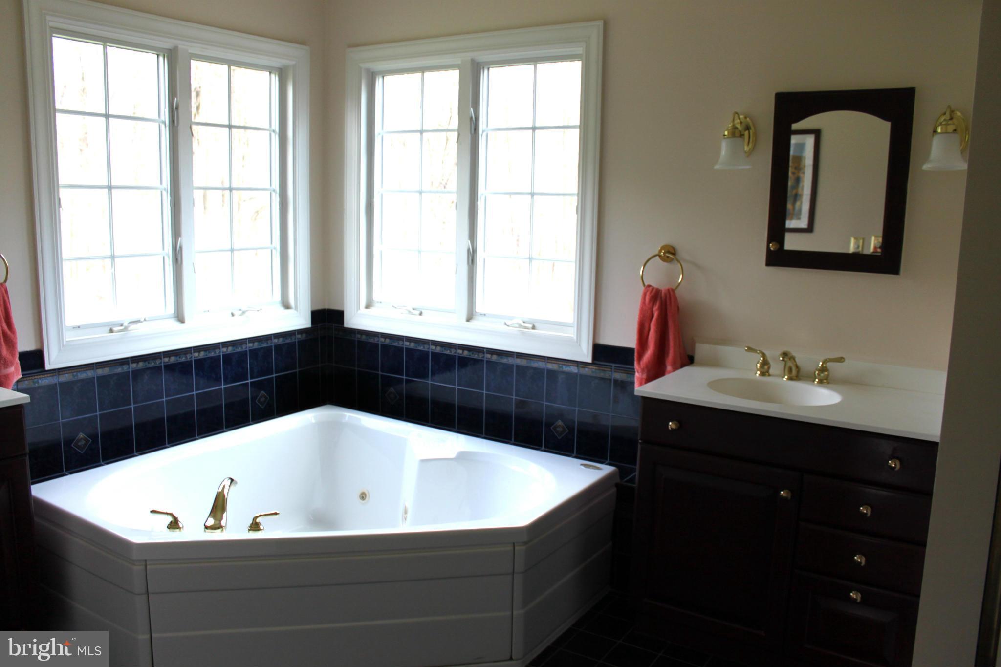 VICTORIA WOODS - Residential