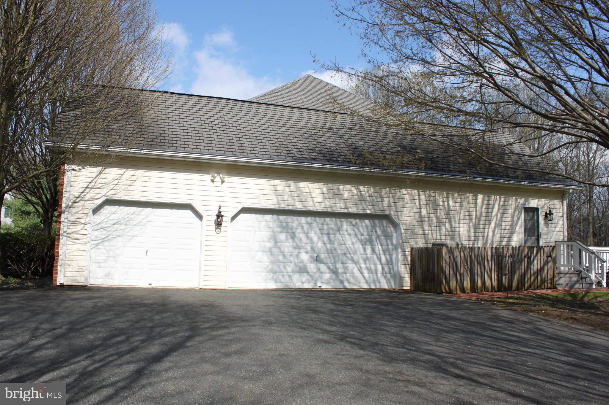 VICTORIA WOODS - Residential