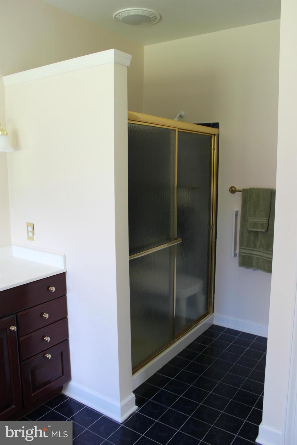 VICTORIA WOODS - Residential