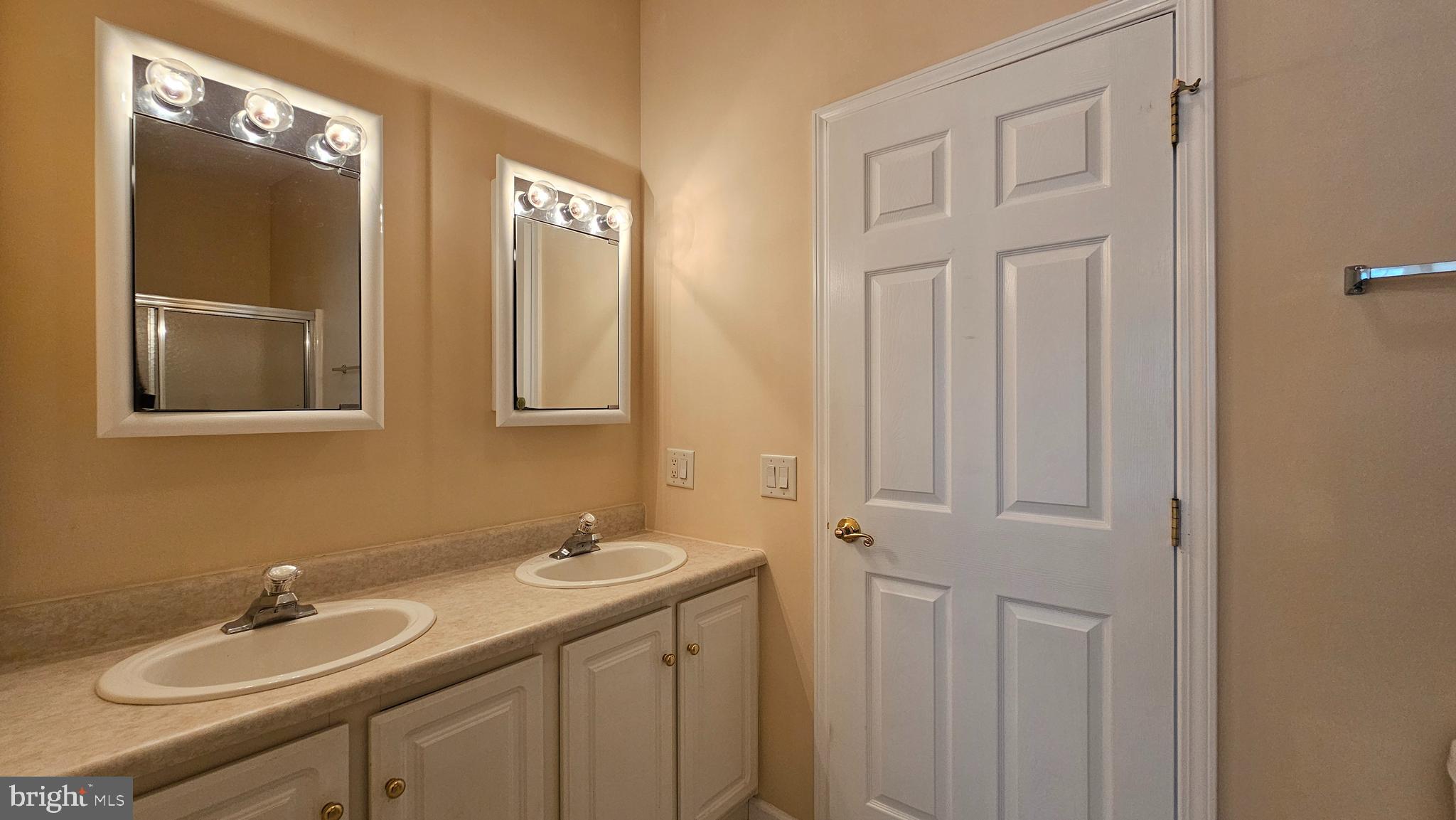 HYDE PARK - Residential