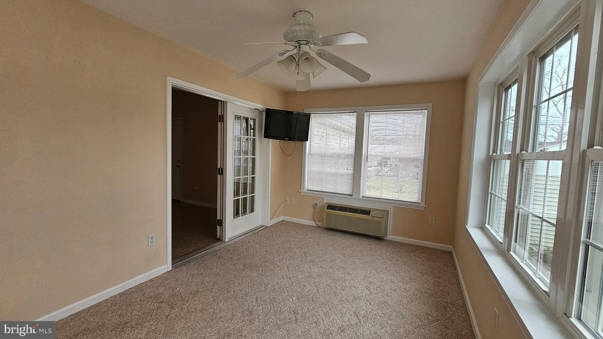 HYDE PARK - Residential