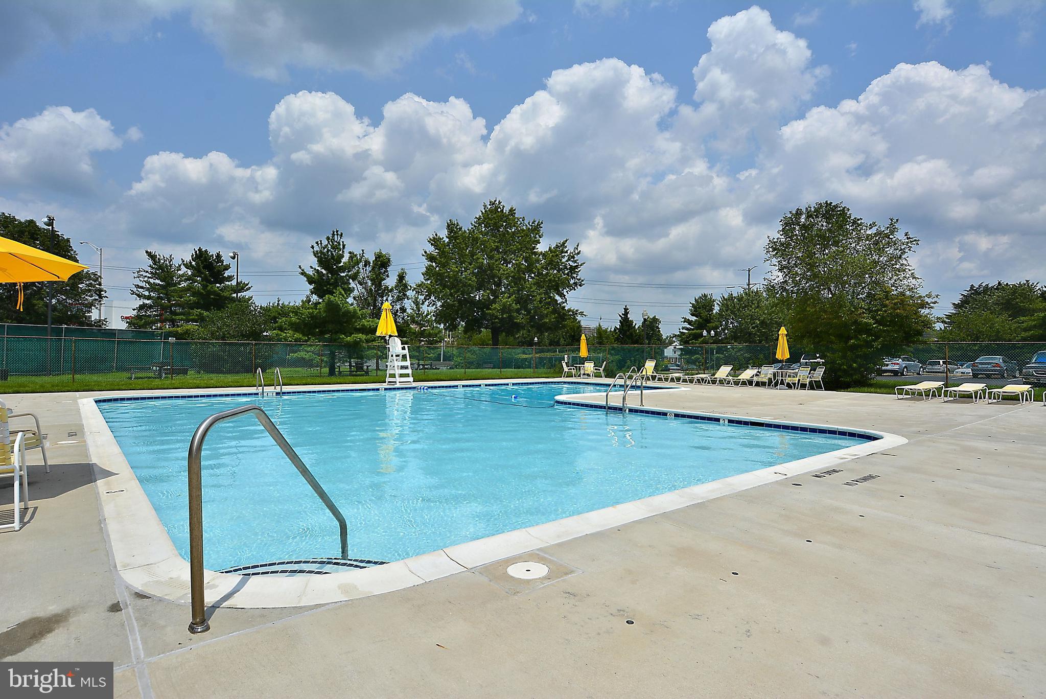 PARK FAIRFAX - Residential