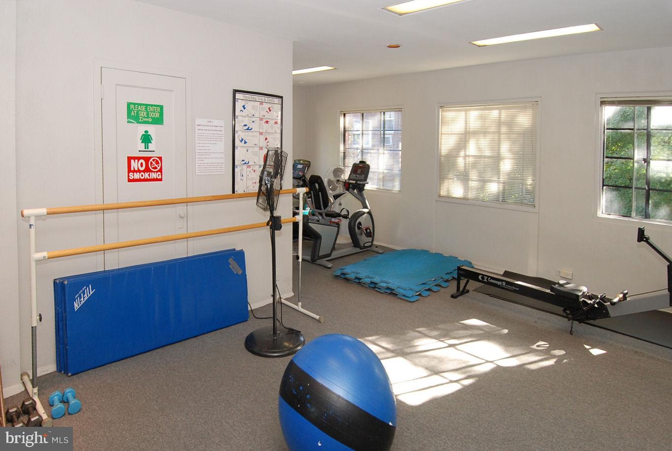 PARK FAIRFAX - Residential