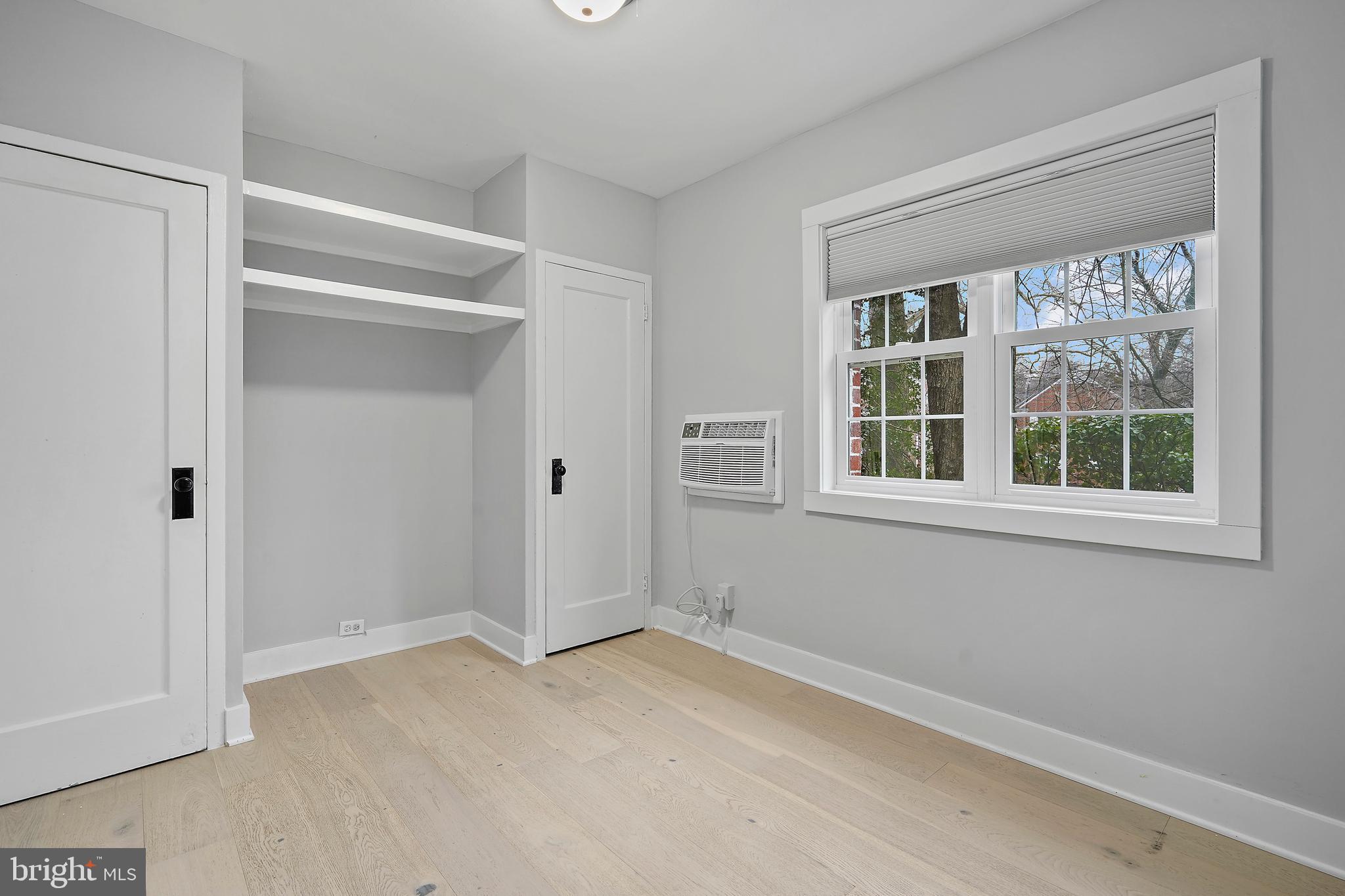 PARK FAIRFAX - Residential