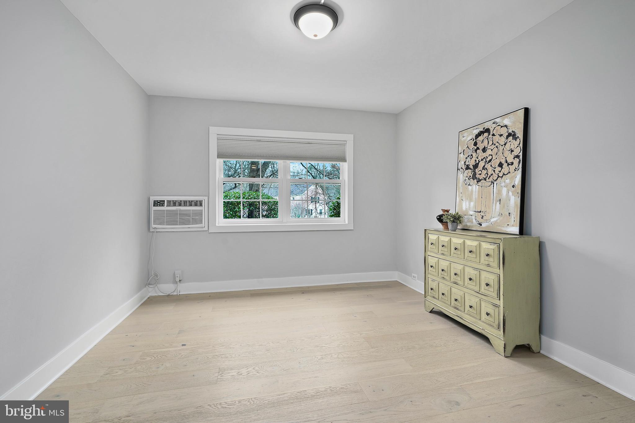 PARK FAIRFAX - Residential