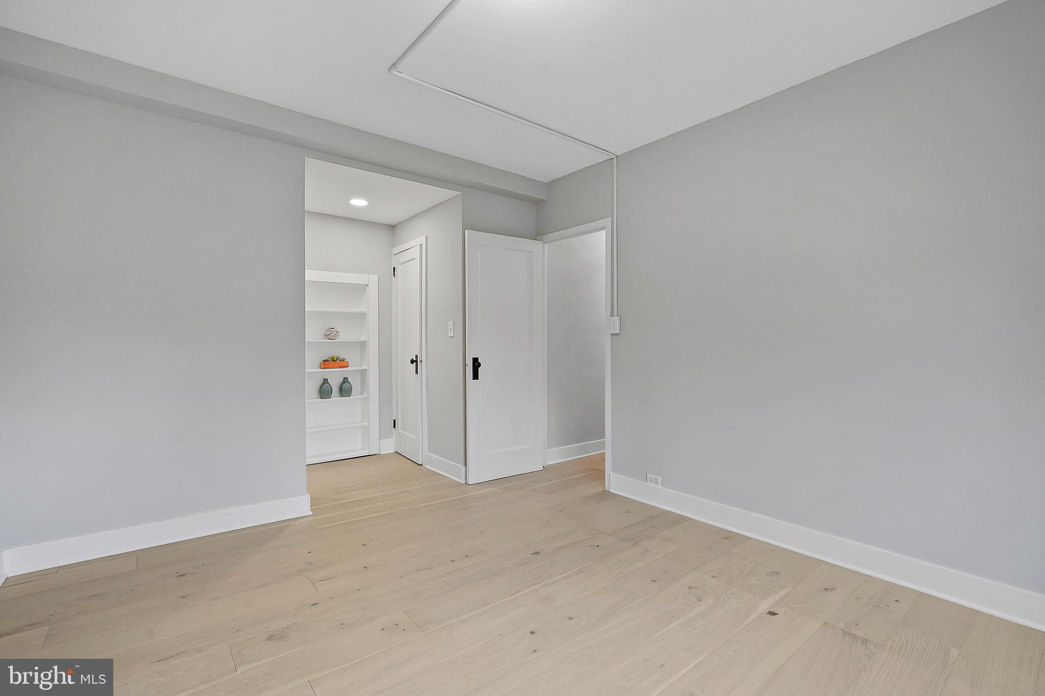 PARK FAIRFAX - Residential