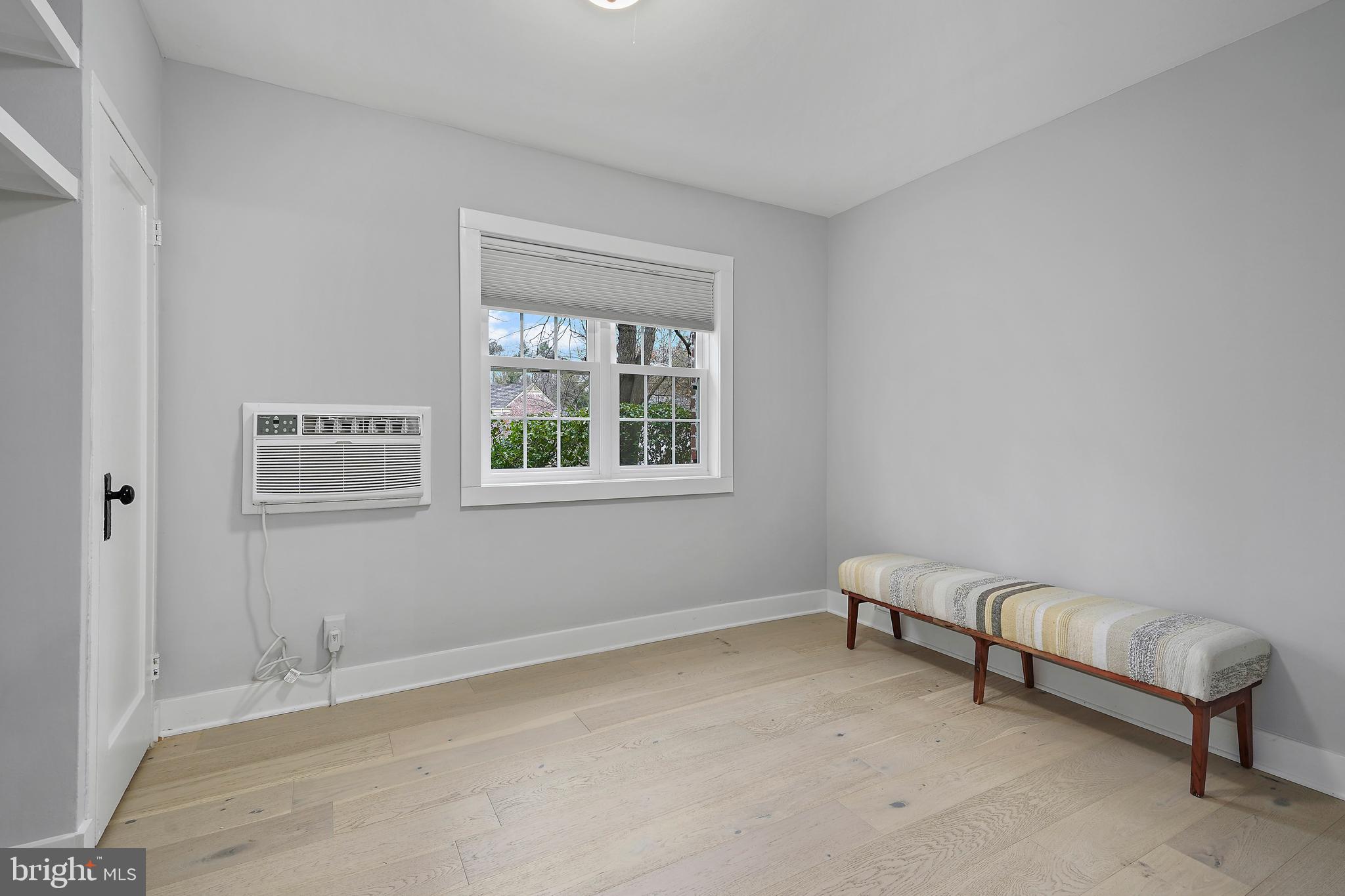 PARK FAIRFAX - Residential