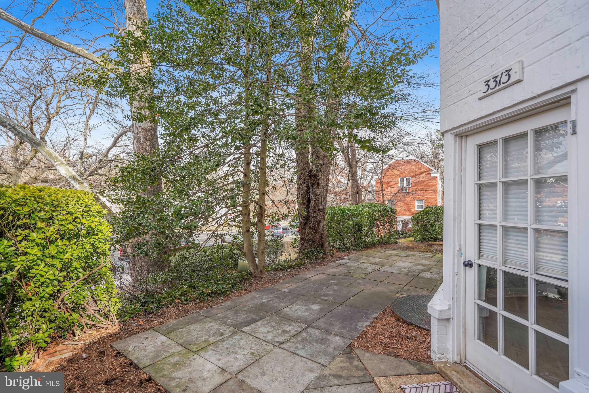 PARK FAIRFAX - Residential