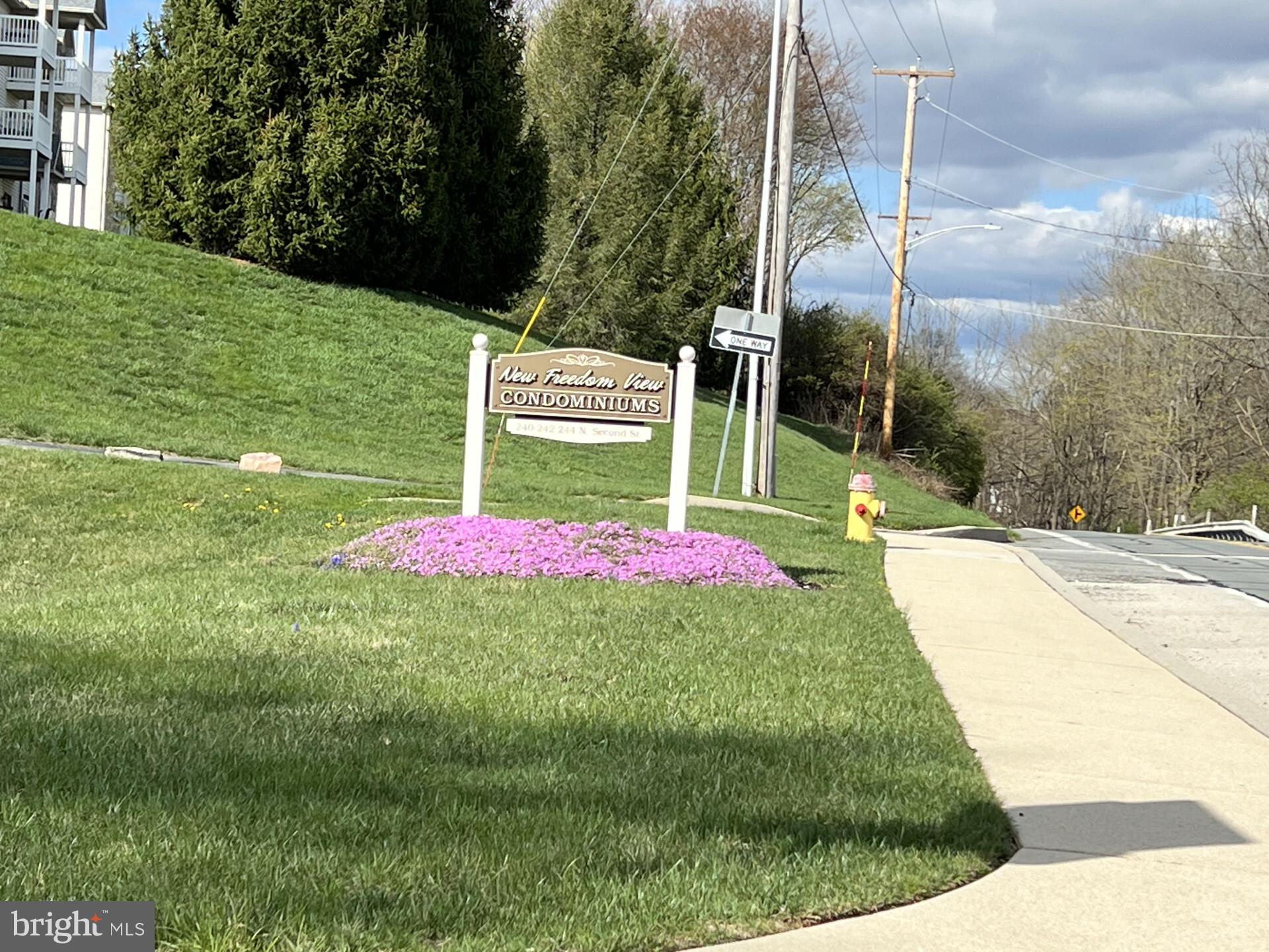 NEW FREEDOM VIEW - Residential