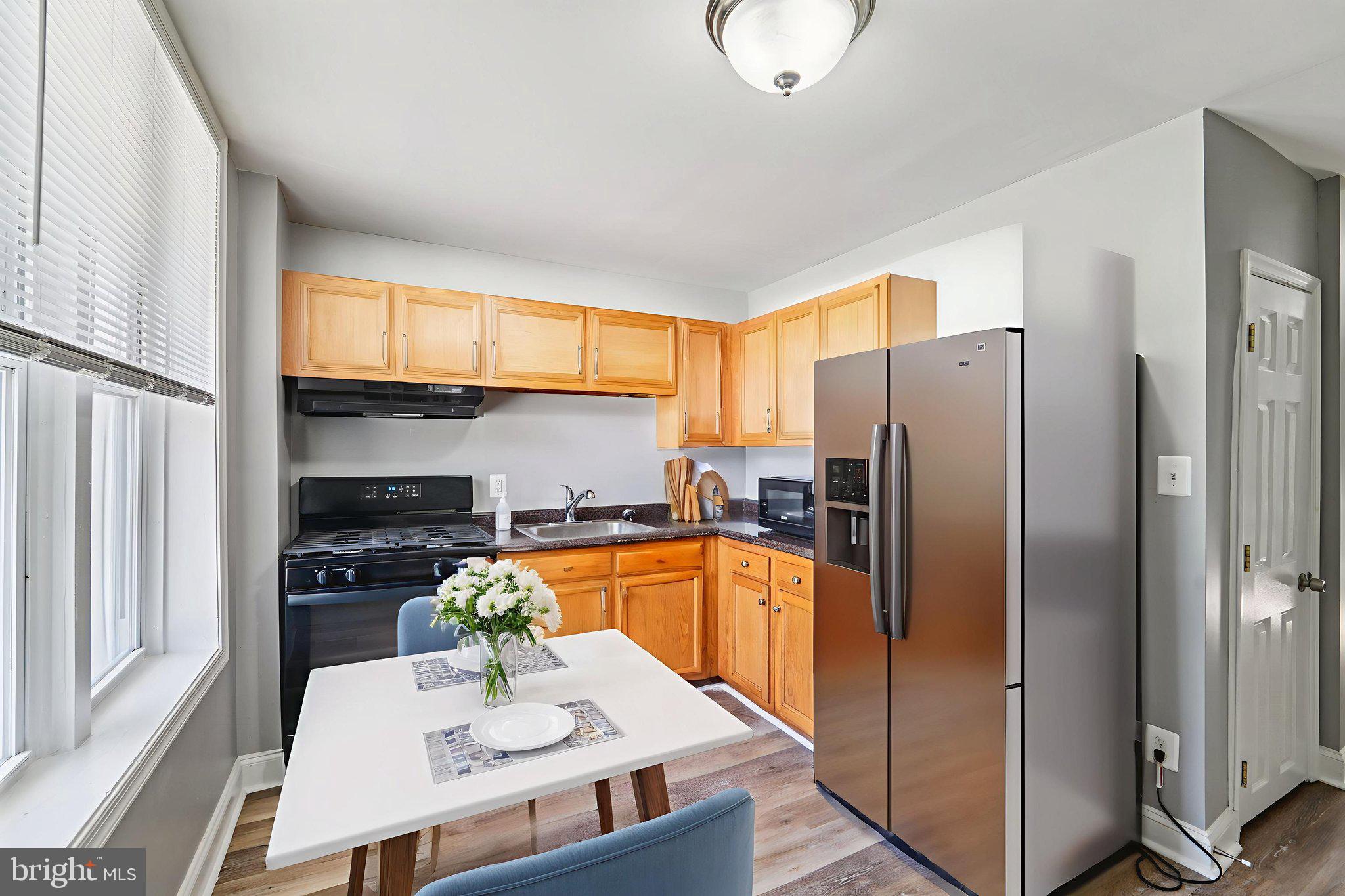 BROADWAY EAST - Residential Lease