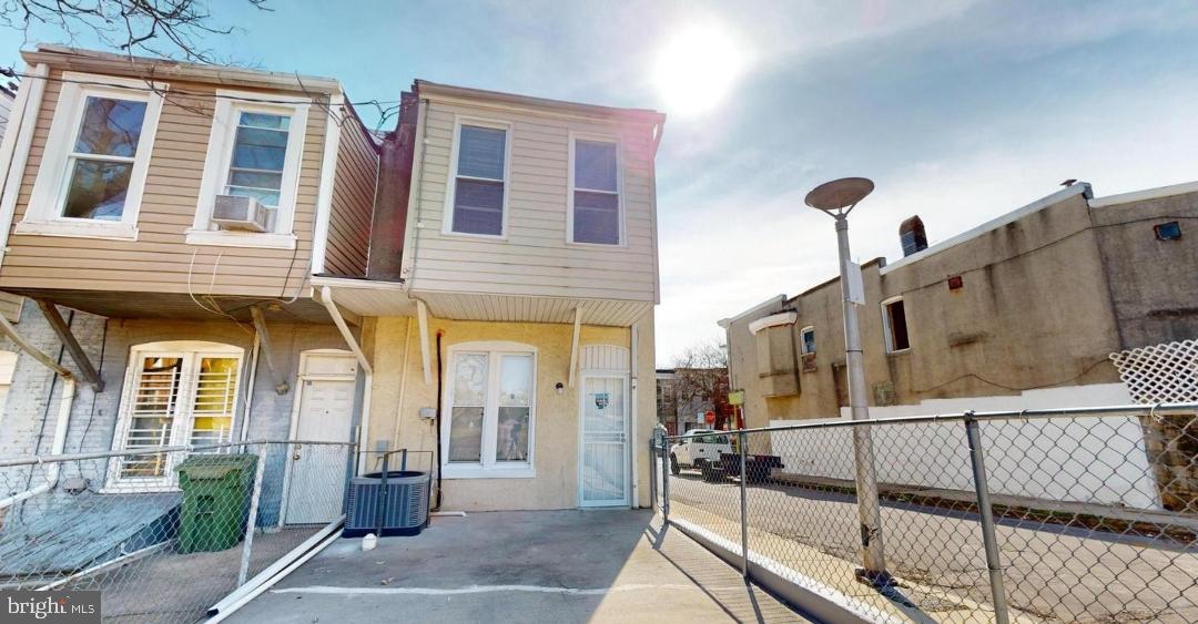 BROADWAY EAST - Residential Lease