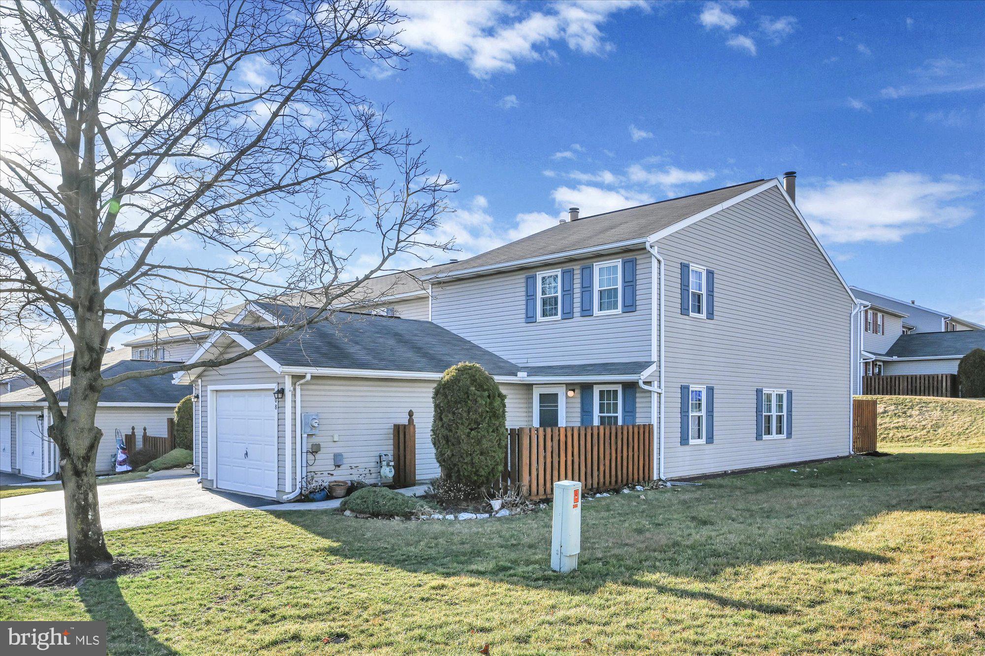 STONEGATE VILLAGE CONDO - Residential