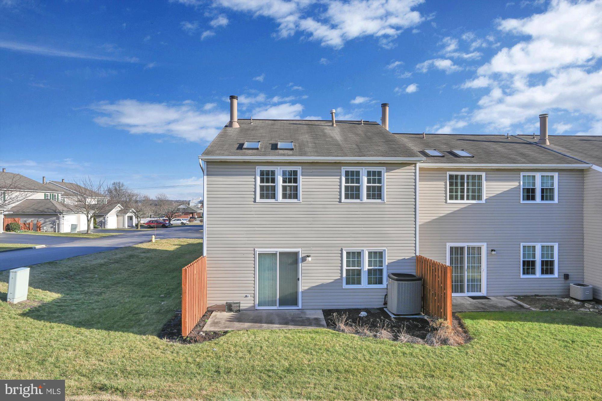 STONEGATE VILLAGE CONDO - Residential