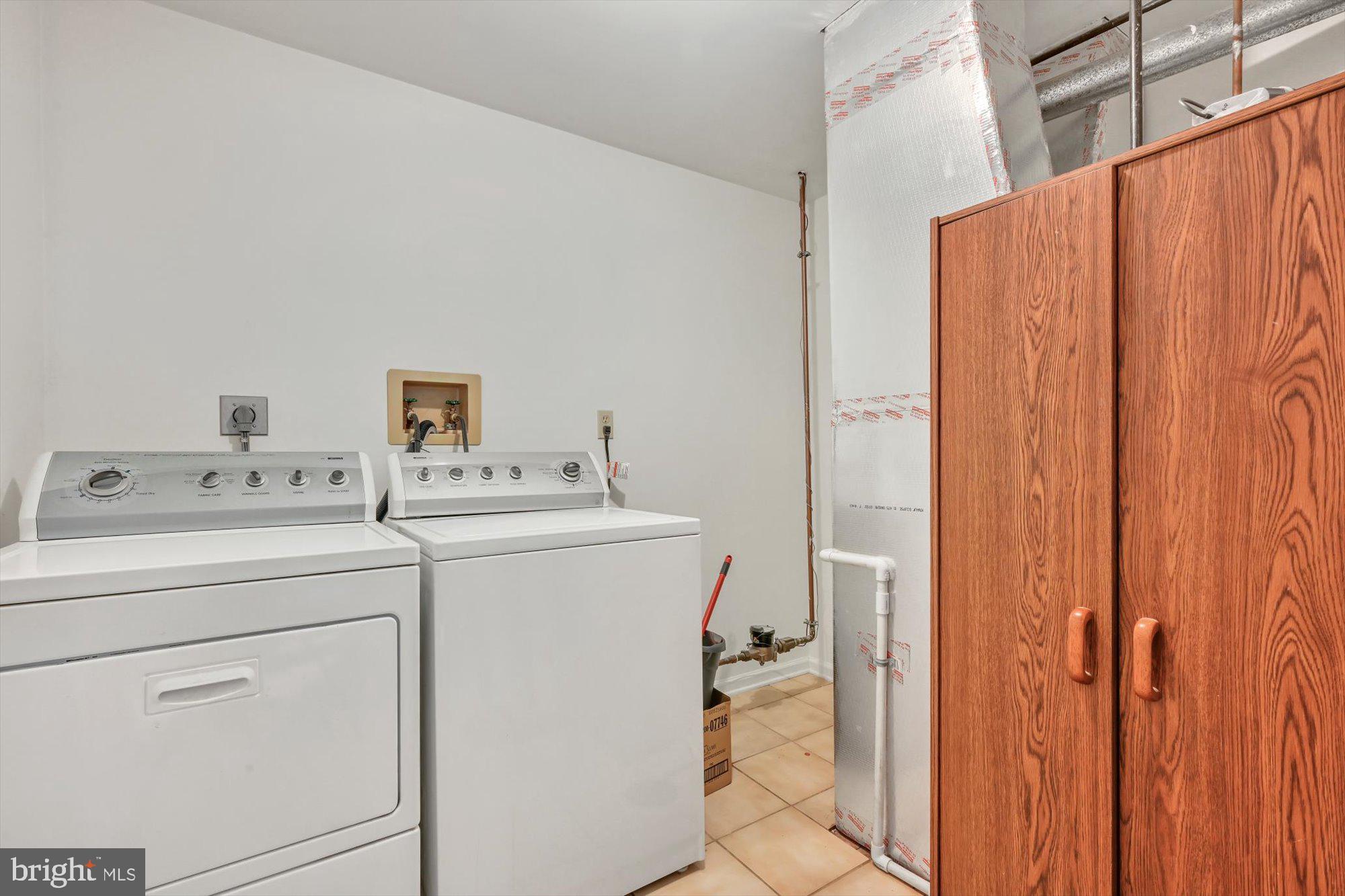 STONEGATE VILLAGE CONDO - Residential