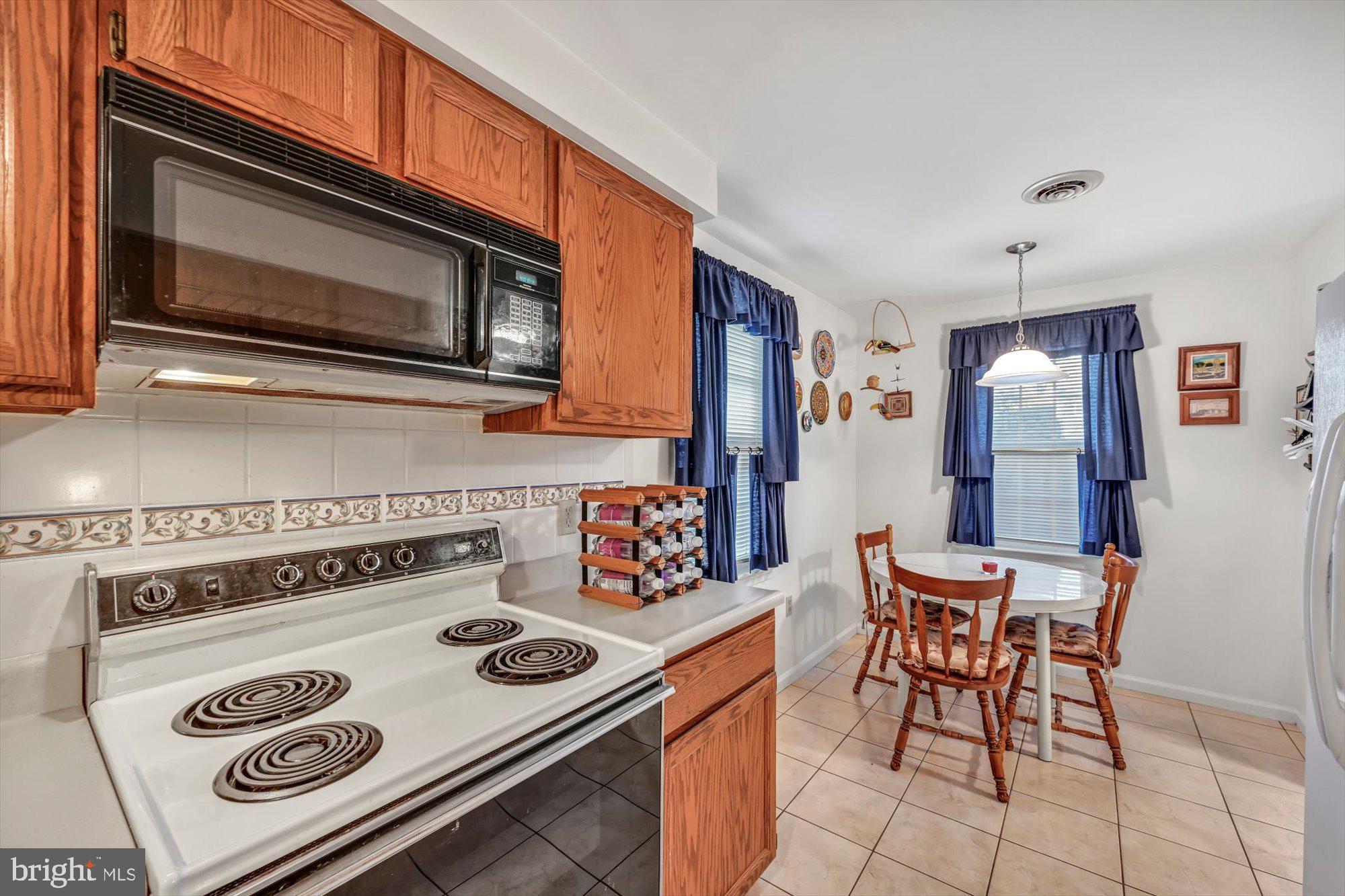 STONEGATE VILLAGE CONDO - Residential