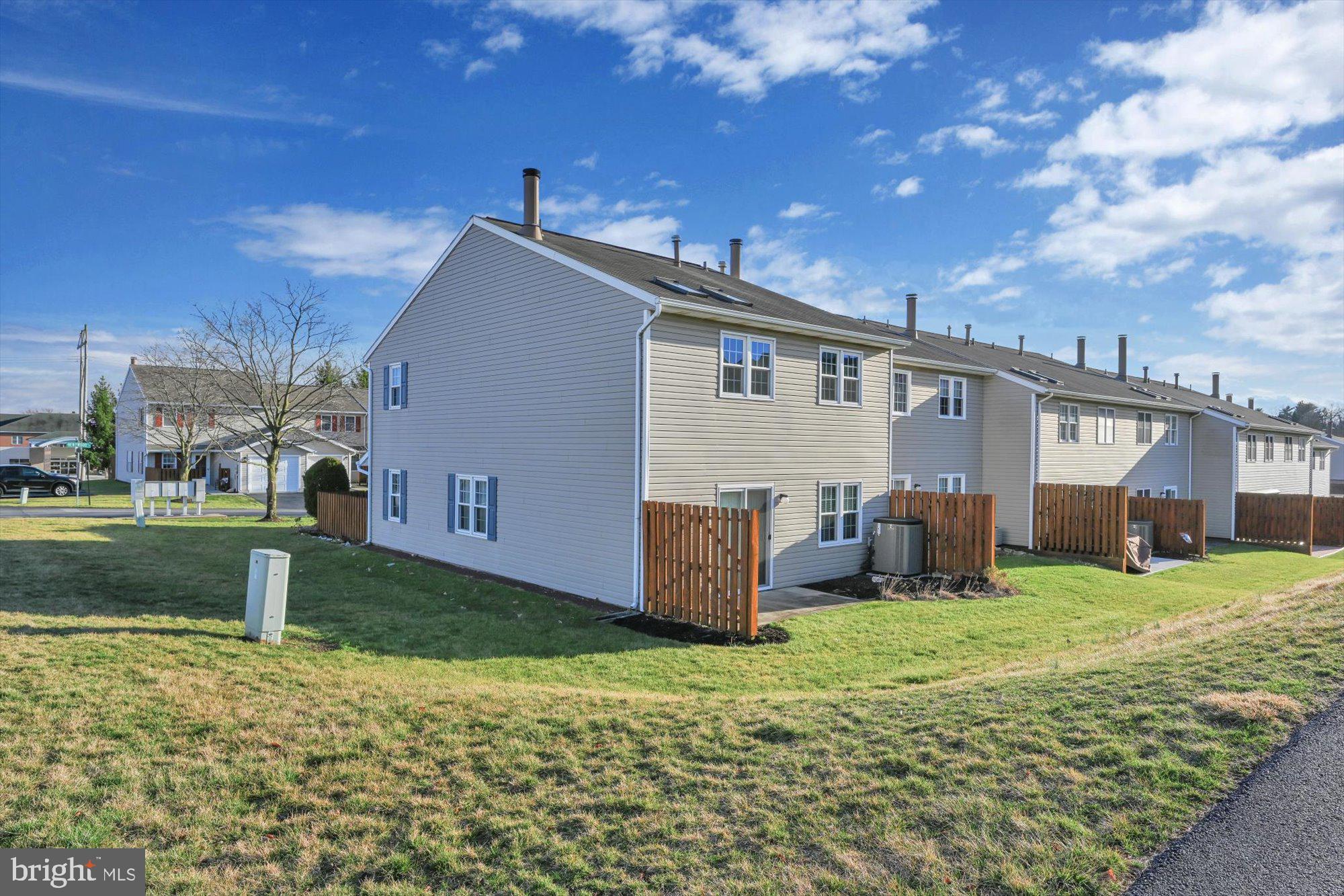 STONEGATE VILLAGE CONDO - Residential