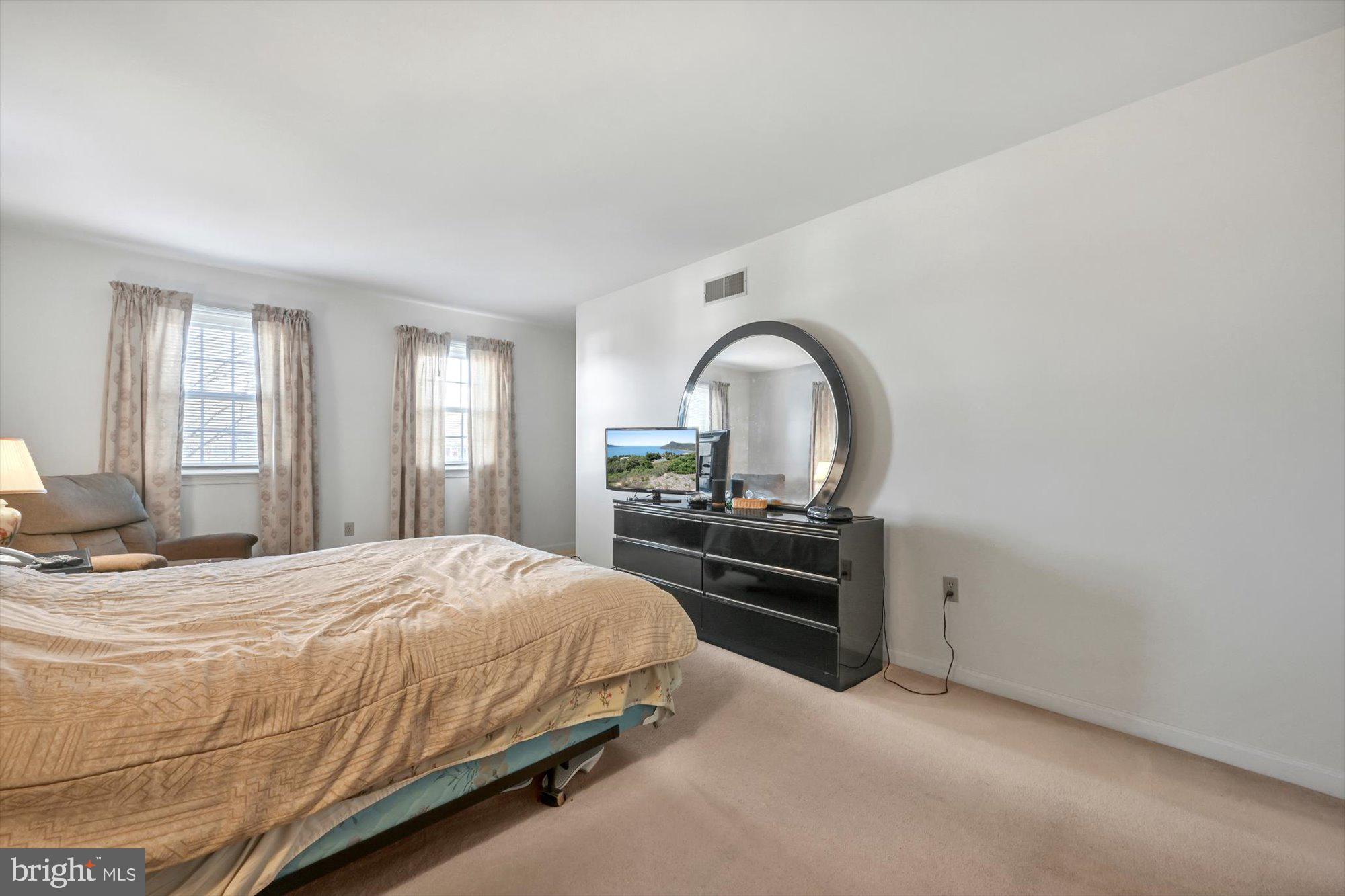 STONEGATE VILLAGE CONDO - Residential