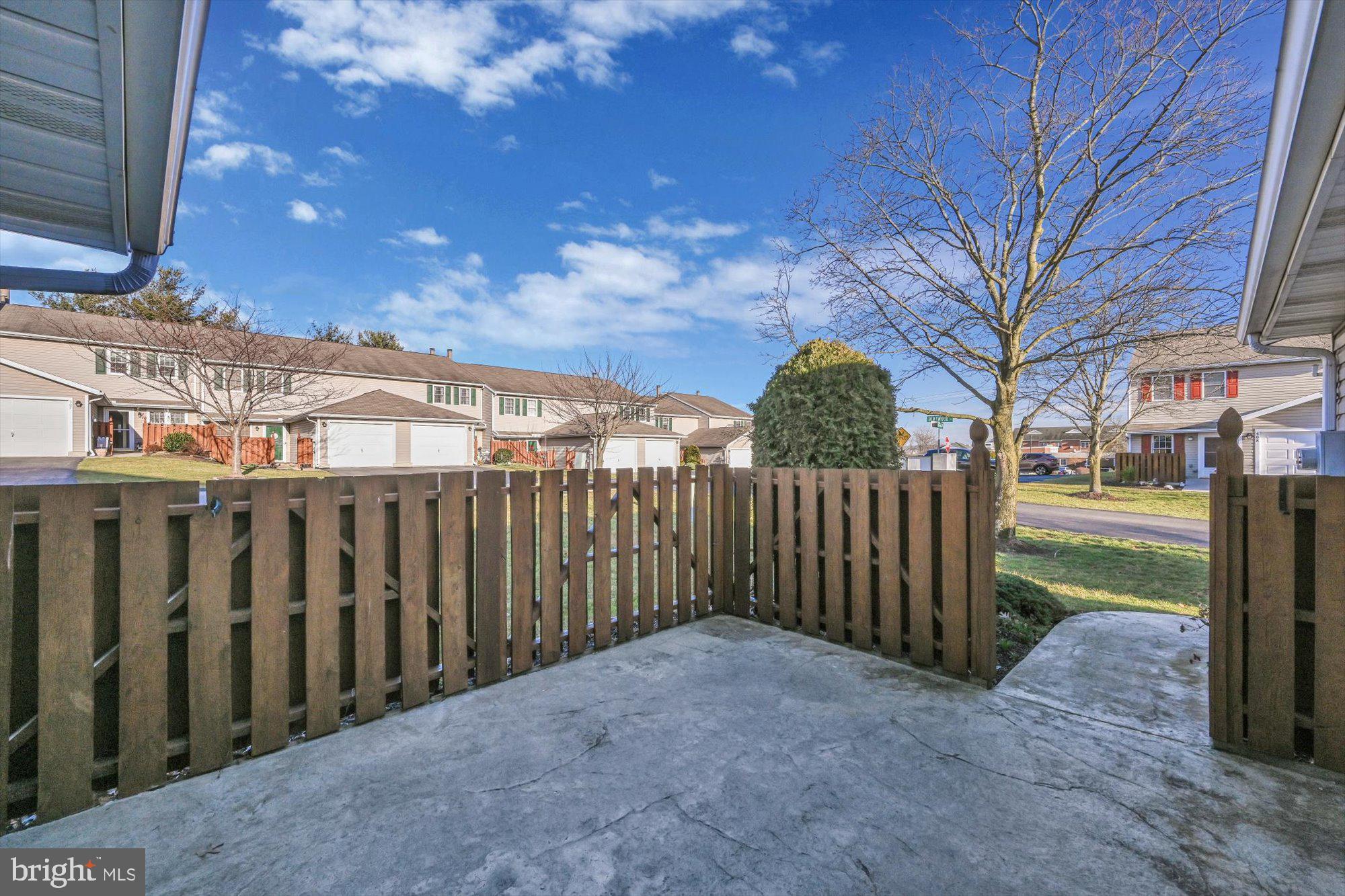 STONEGATE VILLAGE CONDO - Residential