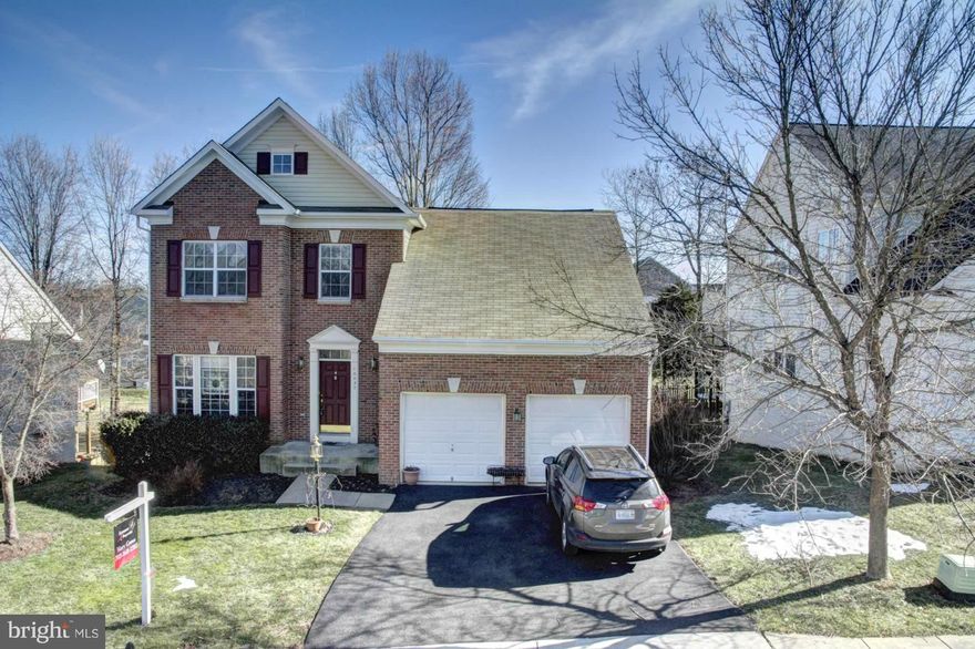 Immaculate Brick Colonial - Braemar-Well Maintained, bright & spacious 3 lvl, 3 bd, 2.5 bath. Huge Master, WIC and bath.  On a cul de sac & backs to a wooded lot. Seller added a large deck going down to a nice sized patio w/ stone retaining wall. W/O basement.  Nice & open floor plan with lots of sunlight! Community also has lots to offer! Close to VRE, shopping, restaurants and schools. MUST SEE