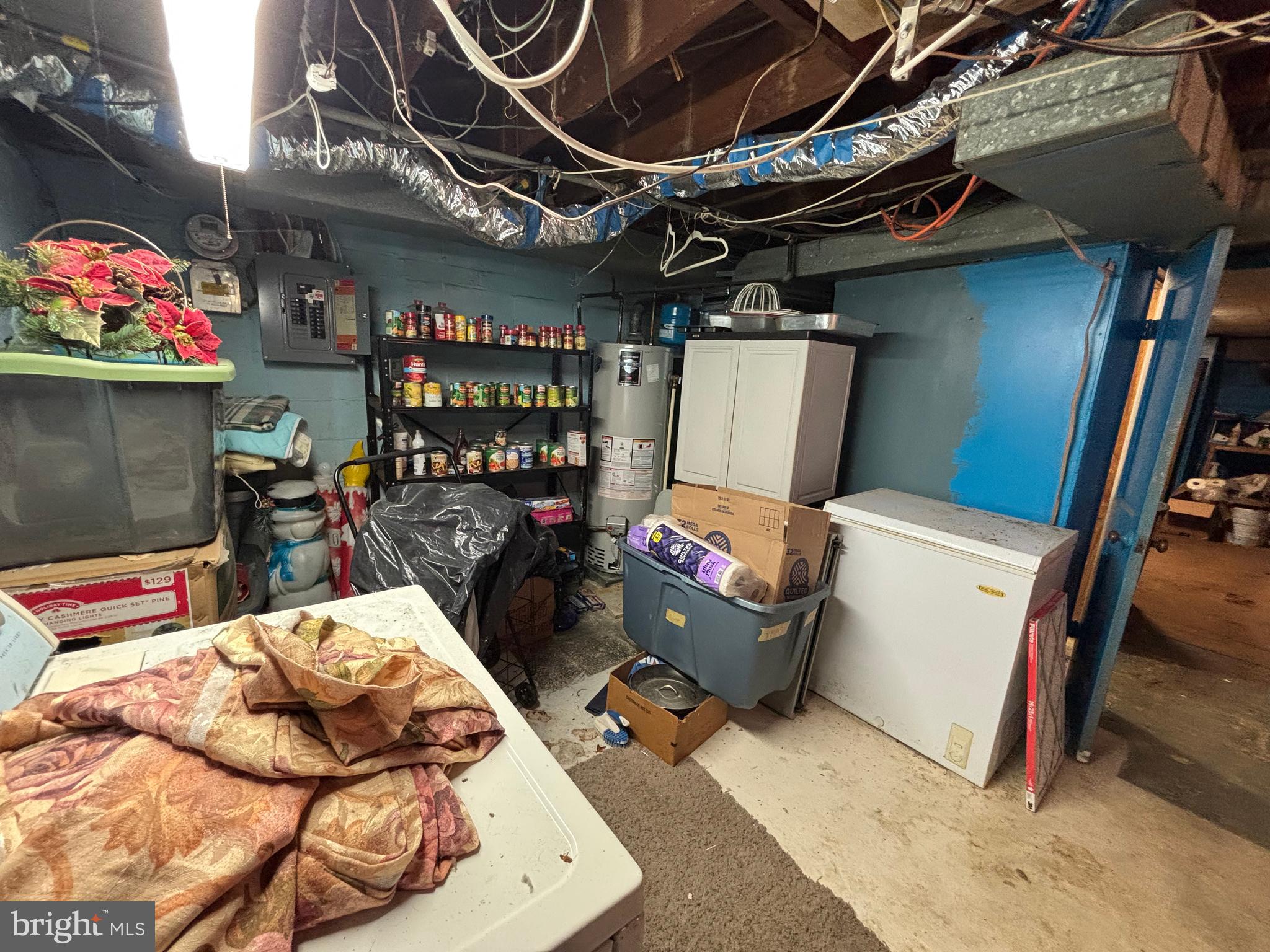 GRAY MANOR - Residential