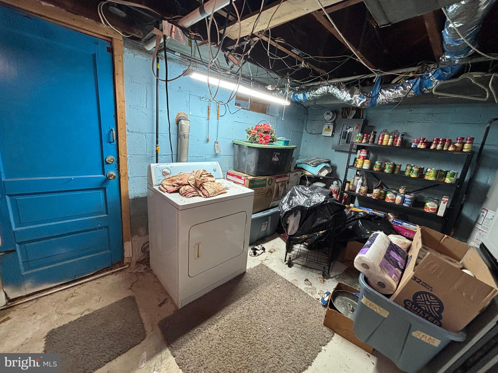 GRAY MANOR - Residential