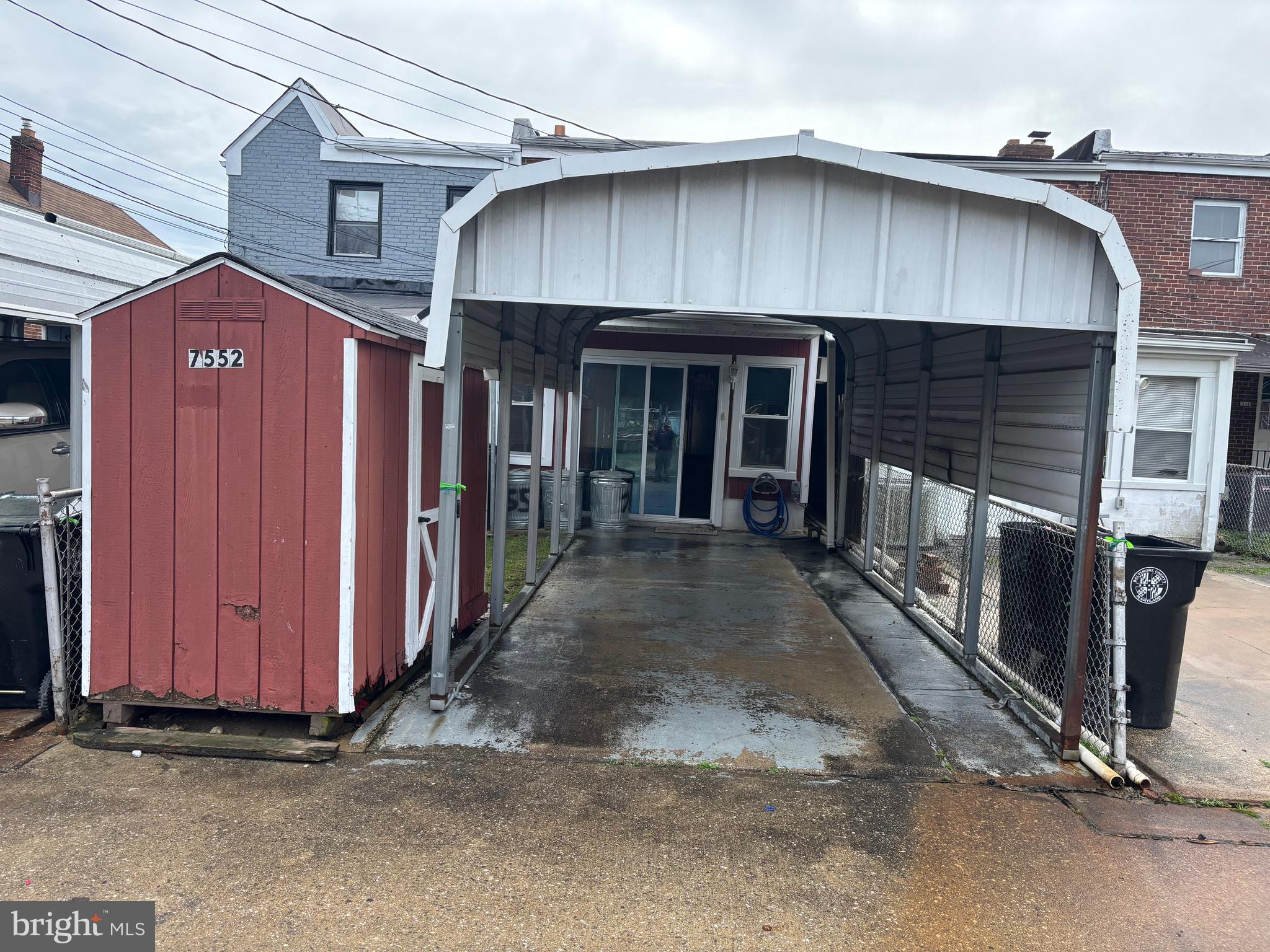 GRAY MANOR - Residential