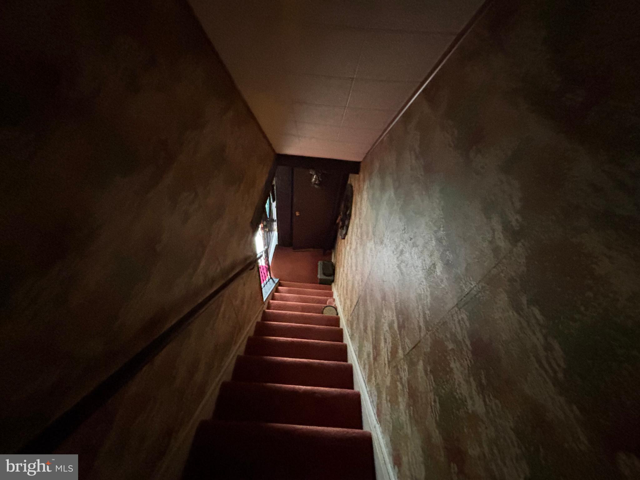 GRAY MANOR - Residential