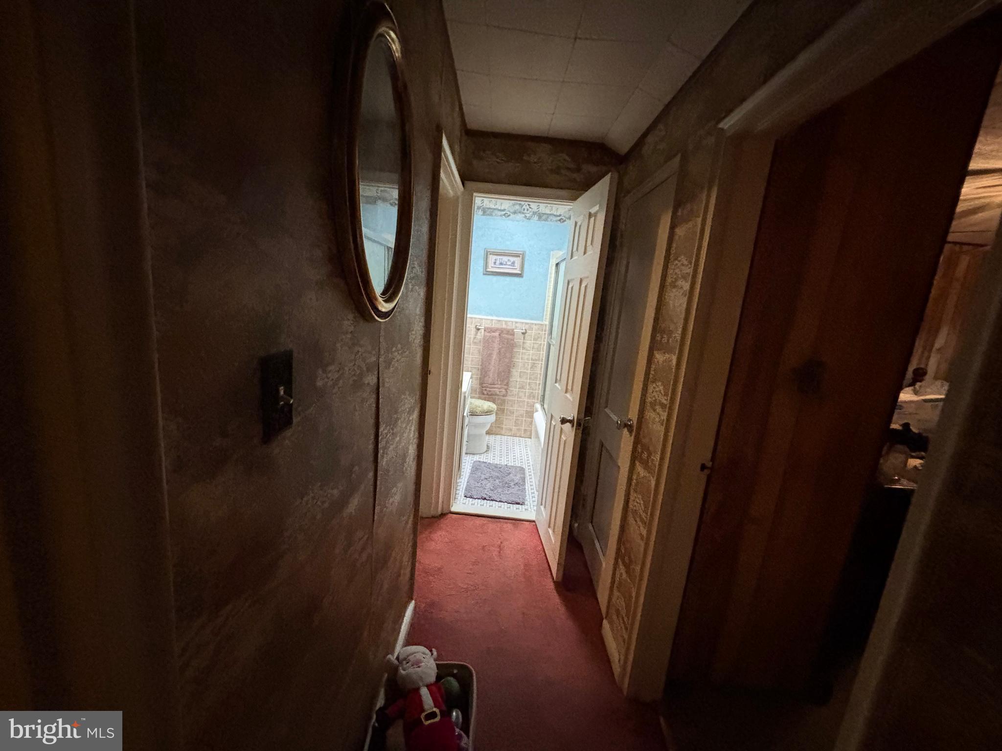 GRAY MANOR - Residential