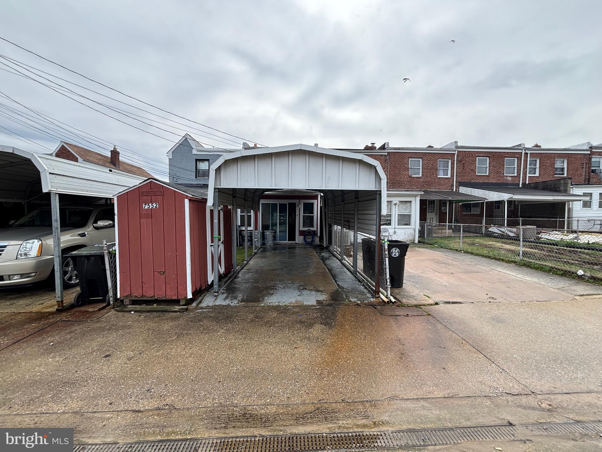 GRAY MANOR - Residential