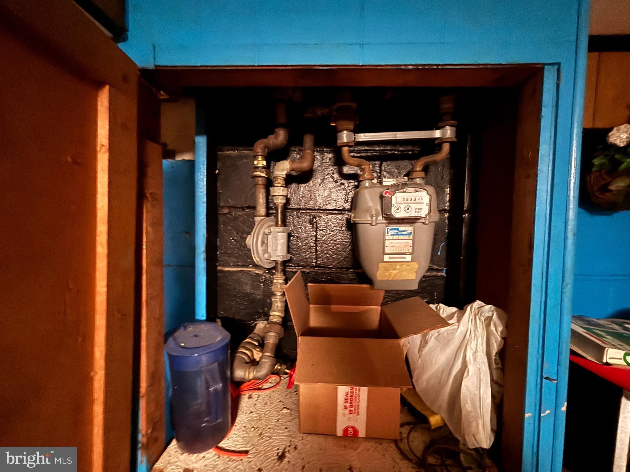 GRAY MANOR - Residential