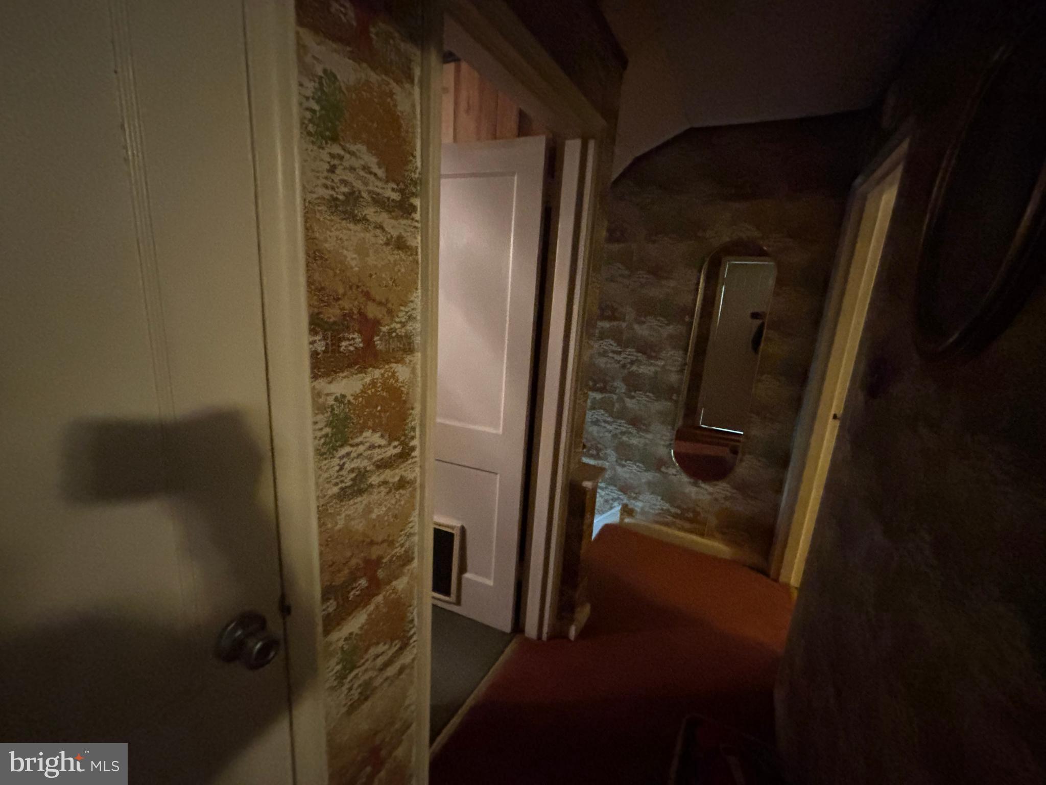 GRAY MANOR - Residential