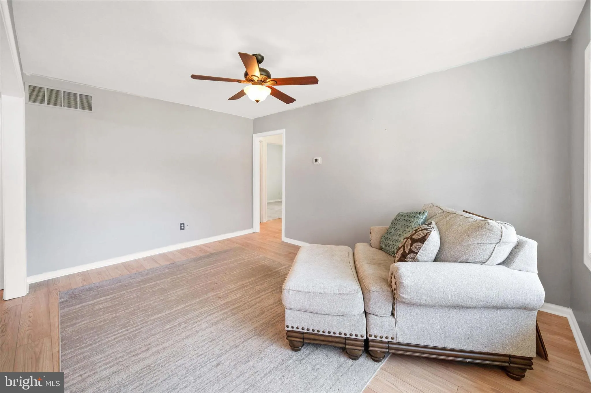 New Castle, Delaware 19720, United States, 4 Bedrooms Bedrooms, ,2 BathroomsBathrooms,Residential,Contingent,100334