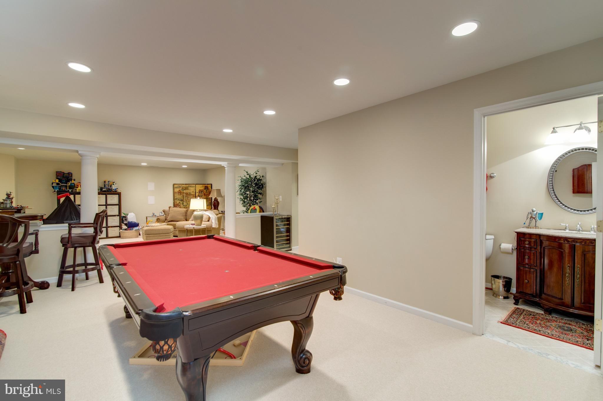 VIRGINIA OAKS - Residential