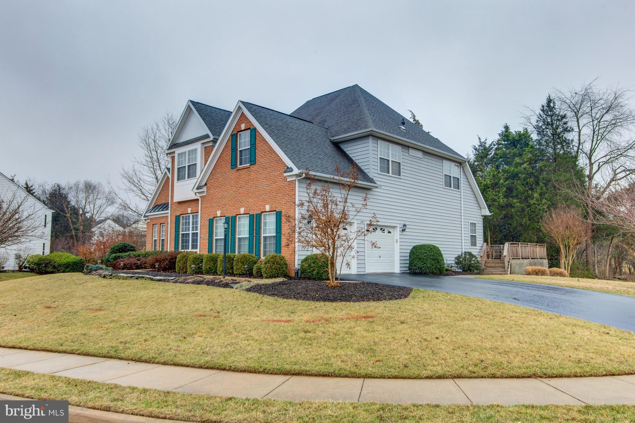 VIRGINIA OAKS - Residential