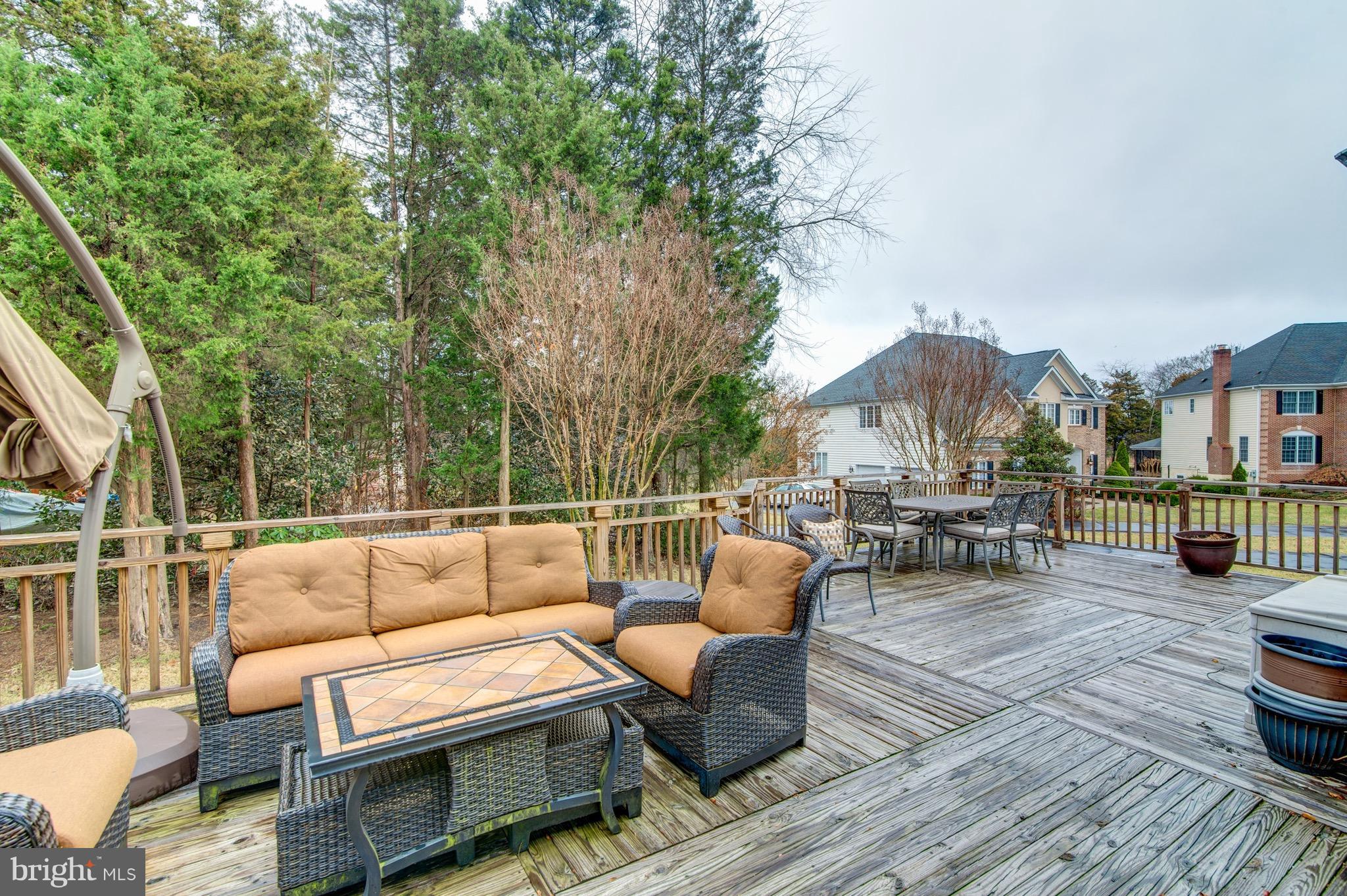 VIRGINIA OAKS - Residential