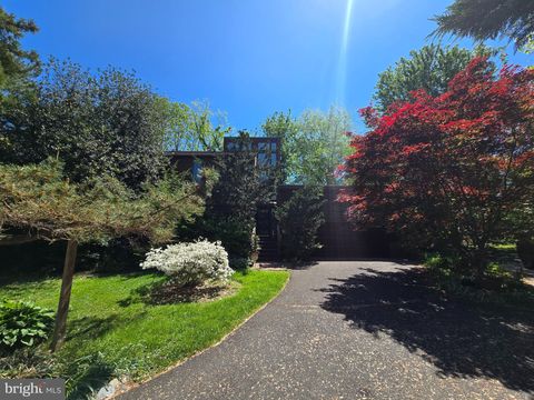 1528 PATHFINDER LANE MCLEAN VA 22101