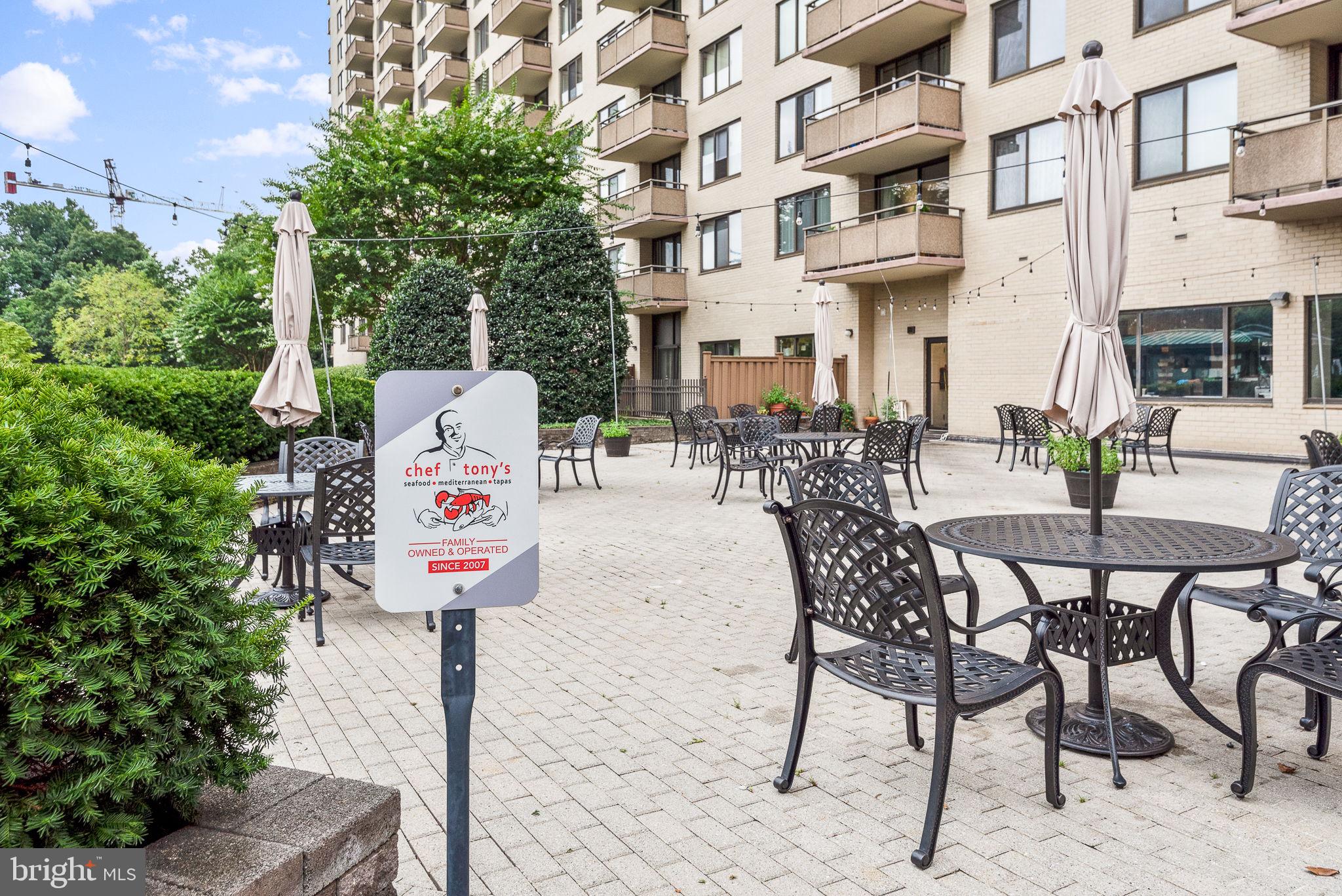 PROMENADE TOWERS - Residential