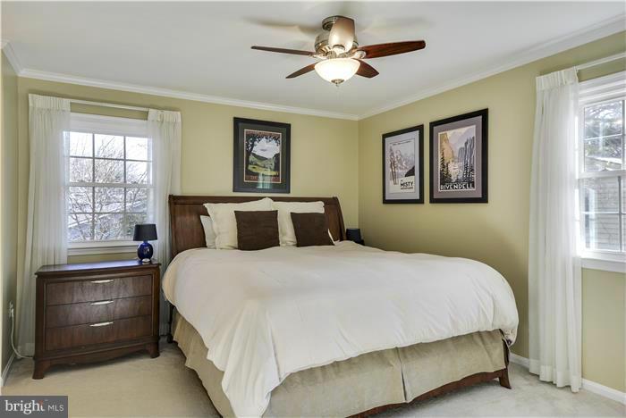 RIVERSIDE PARK HESSICK - Residential