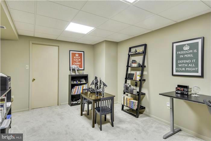 RIVERSIDE PARK HESSICK - Residential