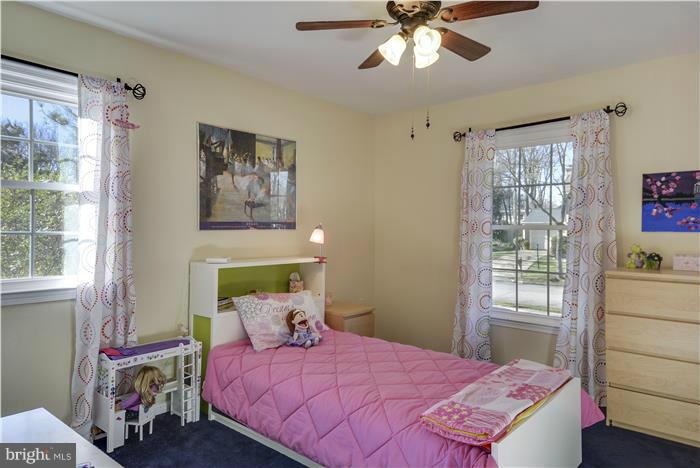 RIVERSIDE PARK HESSICK - Residential