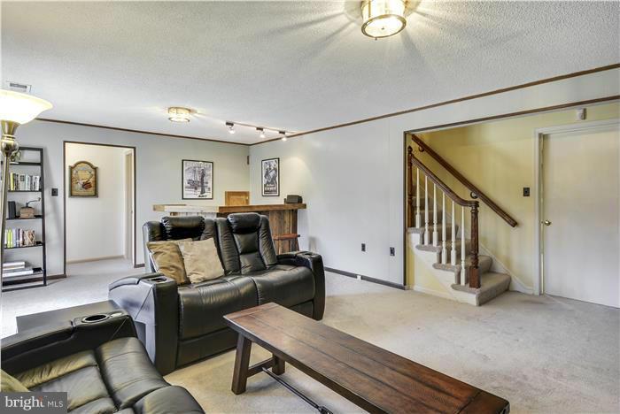 RIVERSIDE PARK HESSICK - Residential